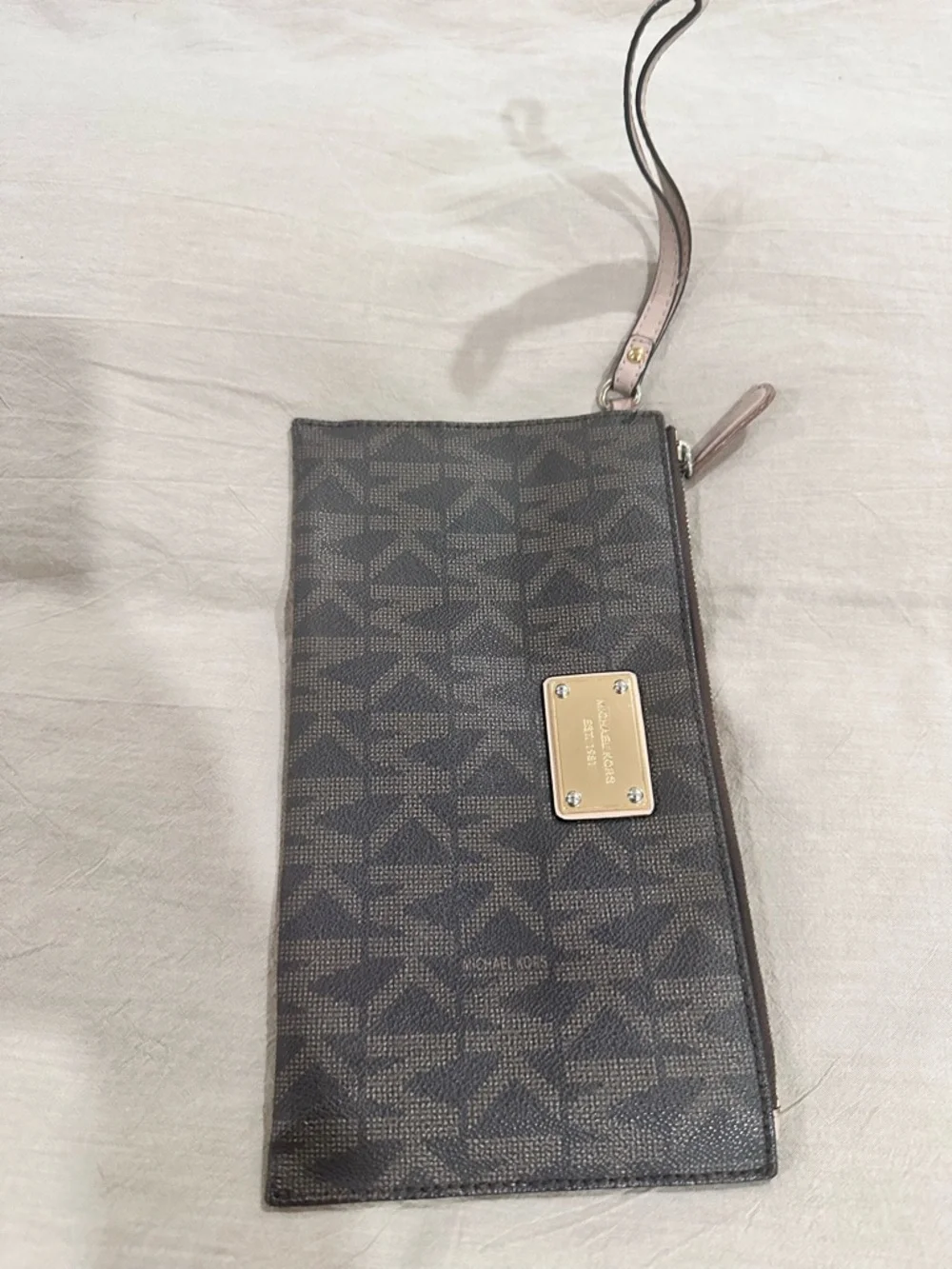 Michael Kors Brown MK Logo Zip Wristlet with Gold Plate - Picture 3 of 5